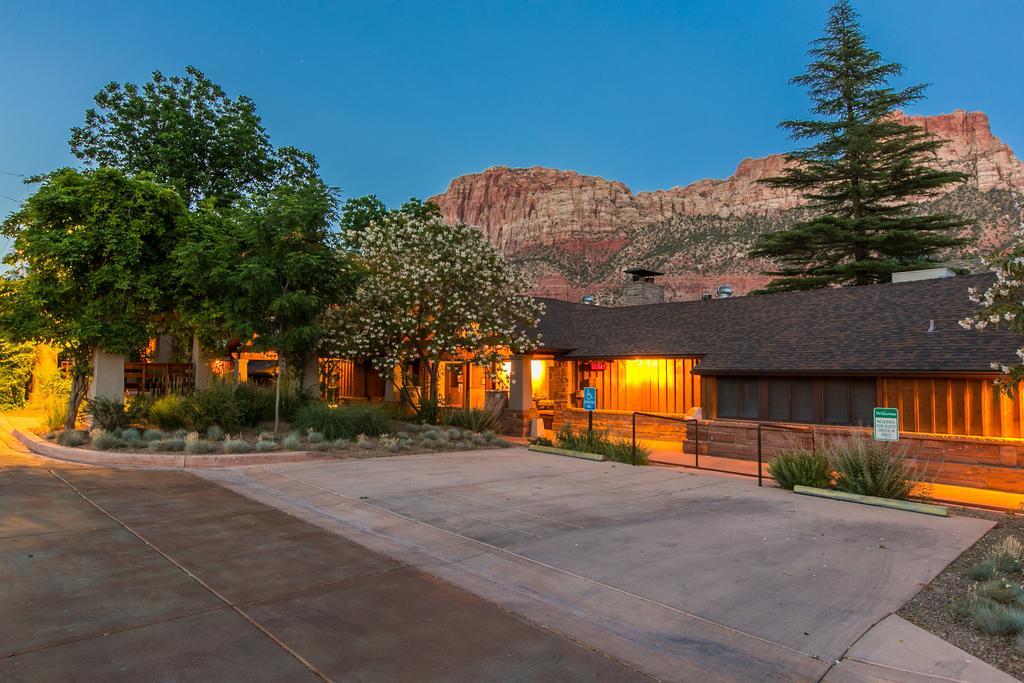 Driftwood Lodge Springdale Bagian luar foto