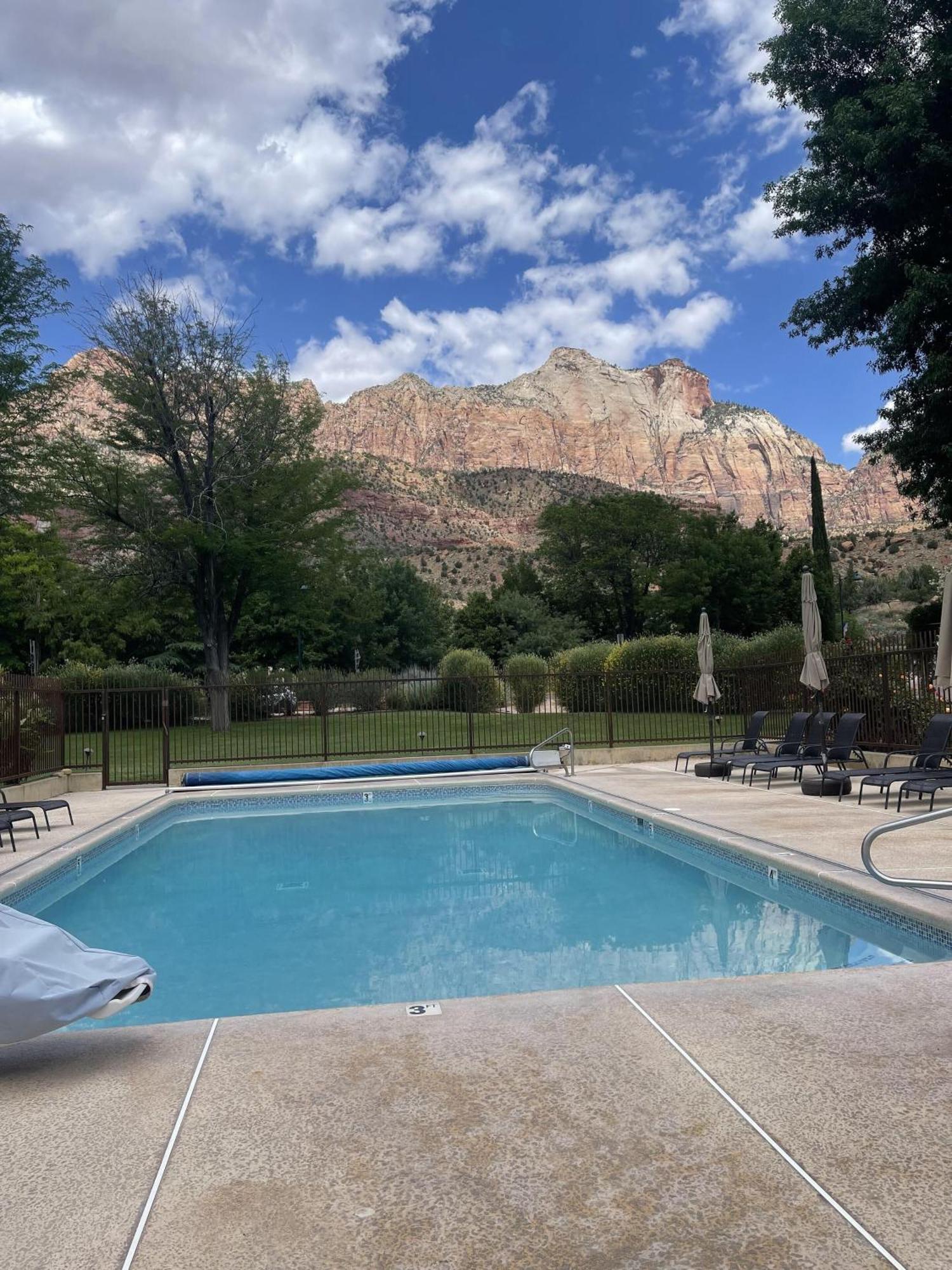 Driftwood Lodge Springdale Bagian luar foto