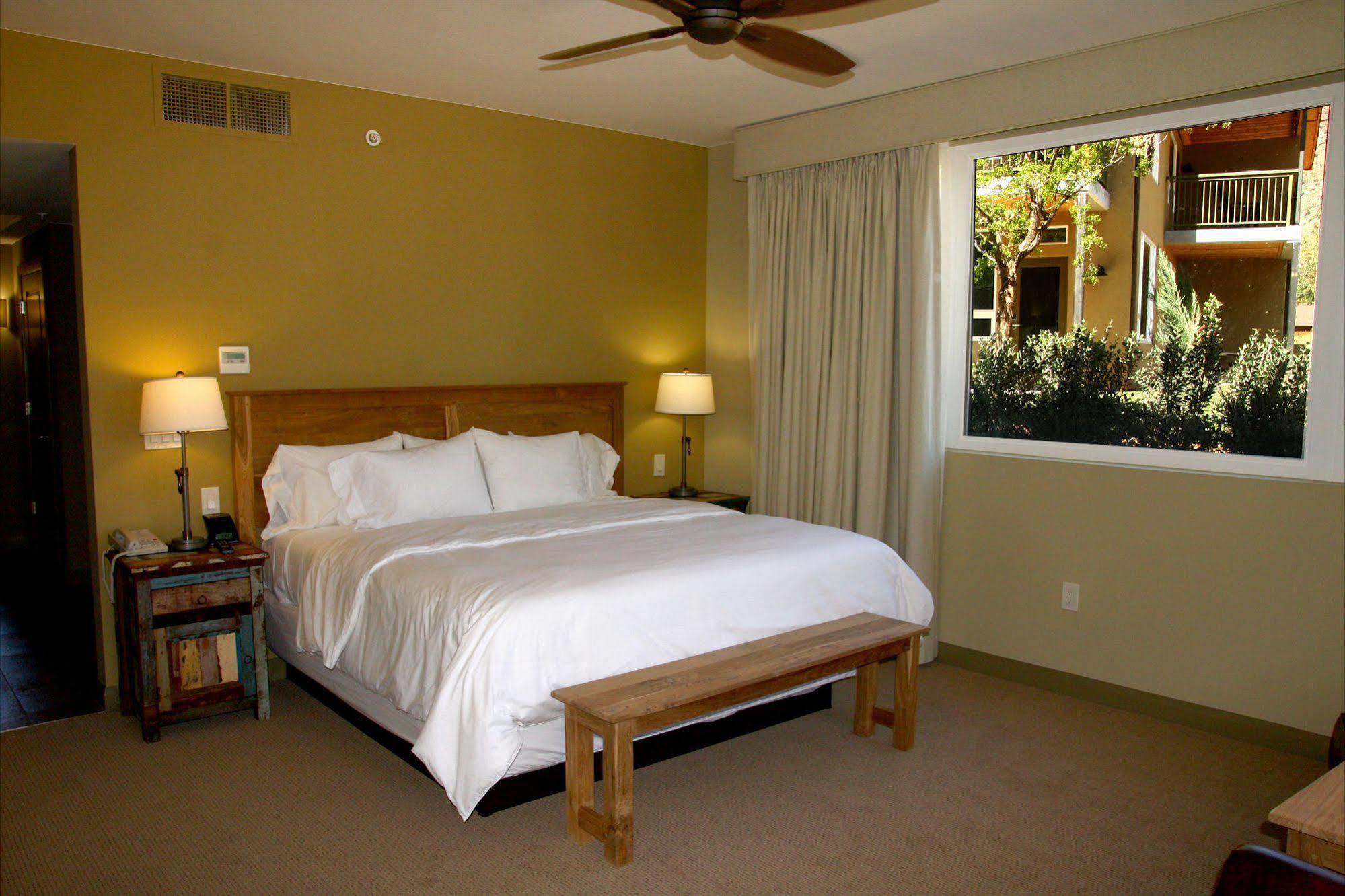 Driftwood Lodge Springdale Bagian luar foto