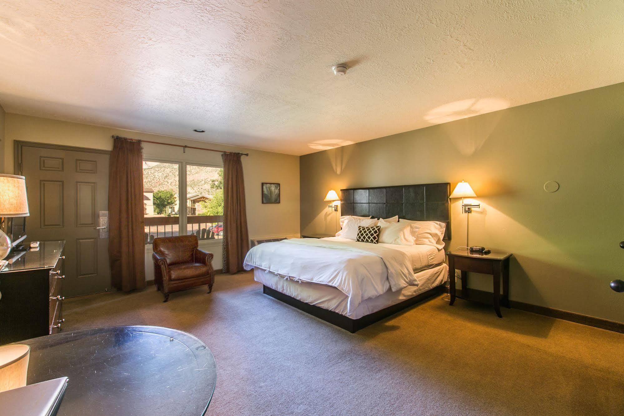 Driftwood Lodge Springdale Bagian luar foto