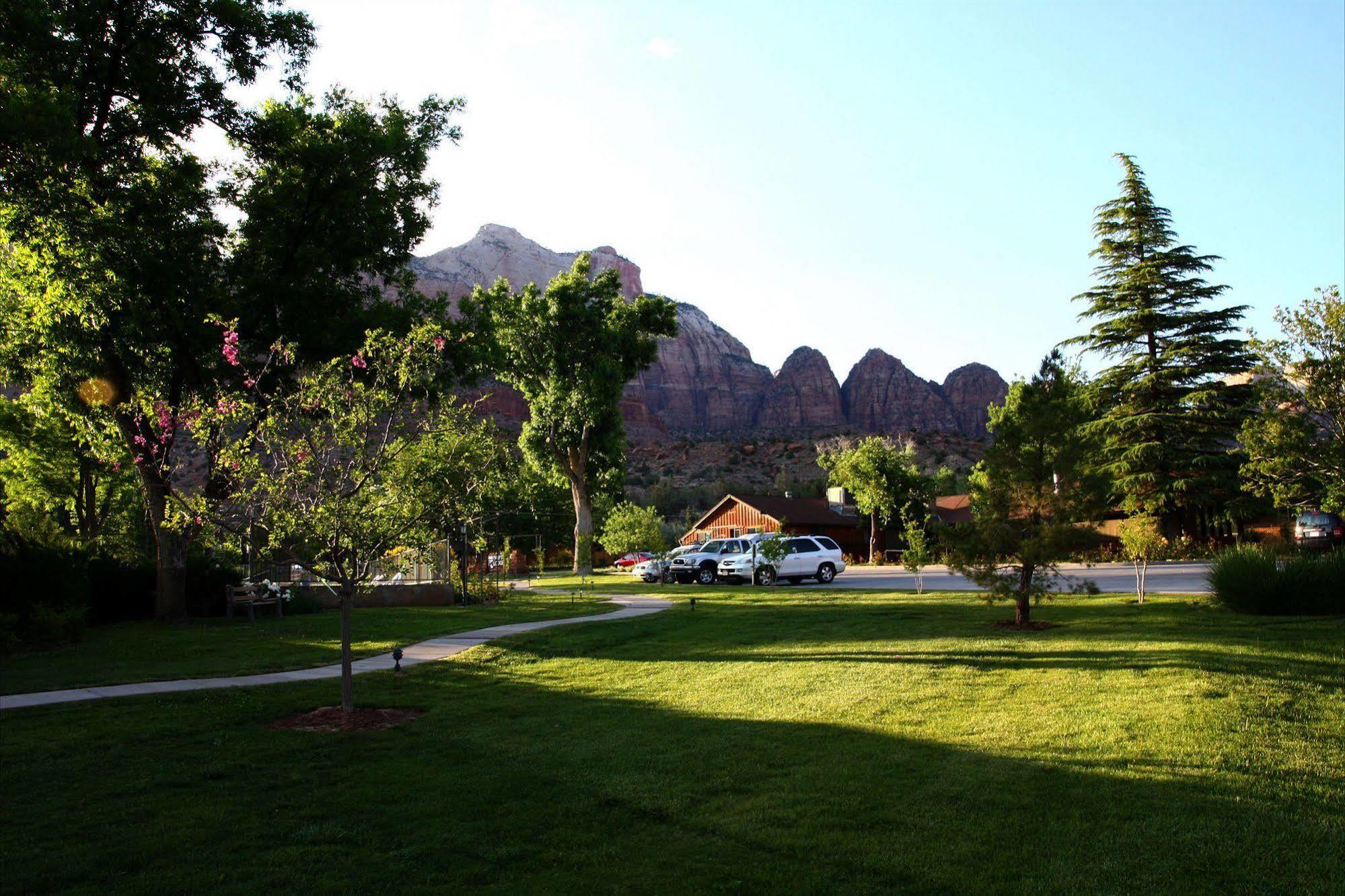 Driftwood Lodge Springdale Bagian luar foto