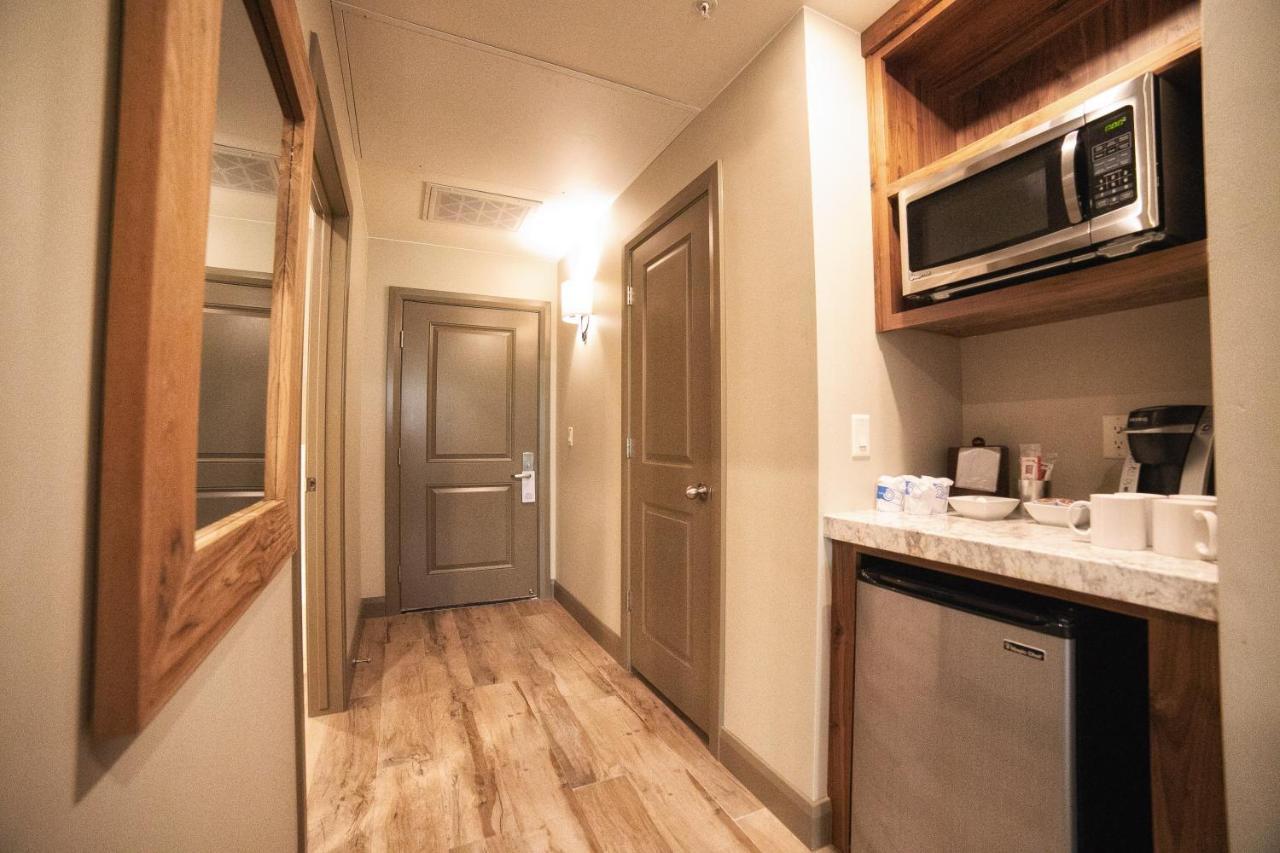 Driftwood Lodge Springdale Bagian luar foto