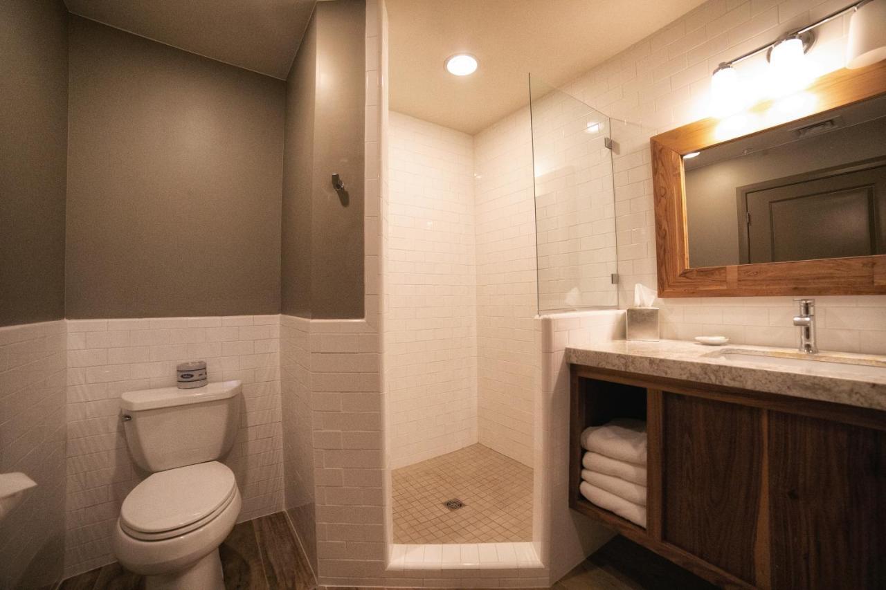Driftwood Lodge Springdale Bagian luar foto